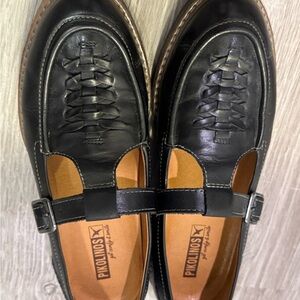 Pikolinos Black Leather Loafers with Tan Interior
